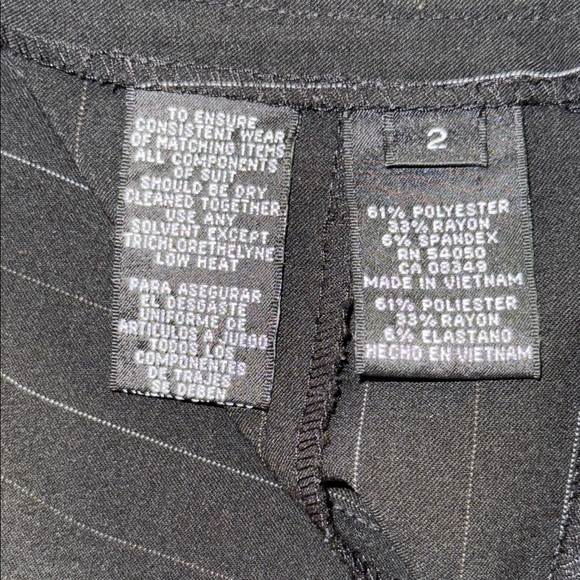 Nine West Black Pinstripe Suit Set Blazer Coat Pleated Skirt size 2 - Picture 16 of 16